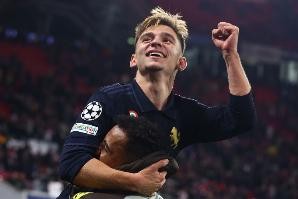 开云体育手机登录-罗马诺：小孔塞桑已签署文件放弃20%转会费分成，他只想加盟尤文