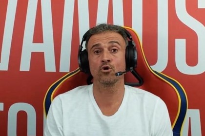 开云体育网页版-恩里克：若梅西退役时没拿过世界杯，那太不公平了