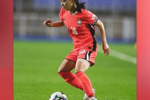 东亚杯先看胜负关系后看净胜球，因此三队同积5分情况下韩国女足夺冠